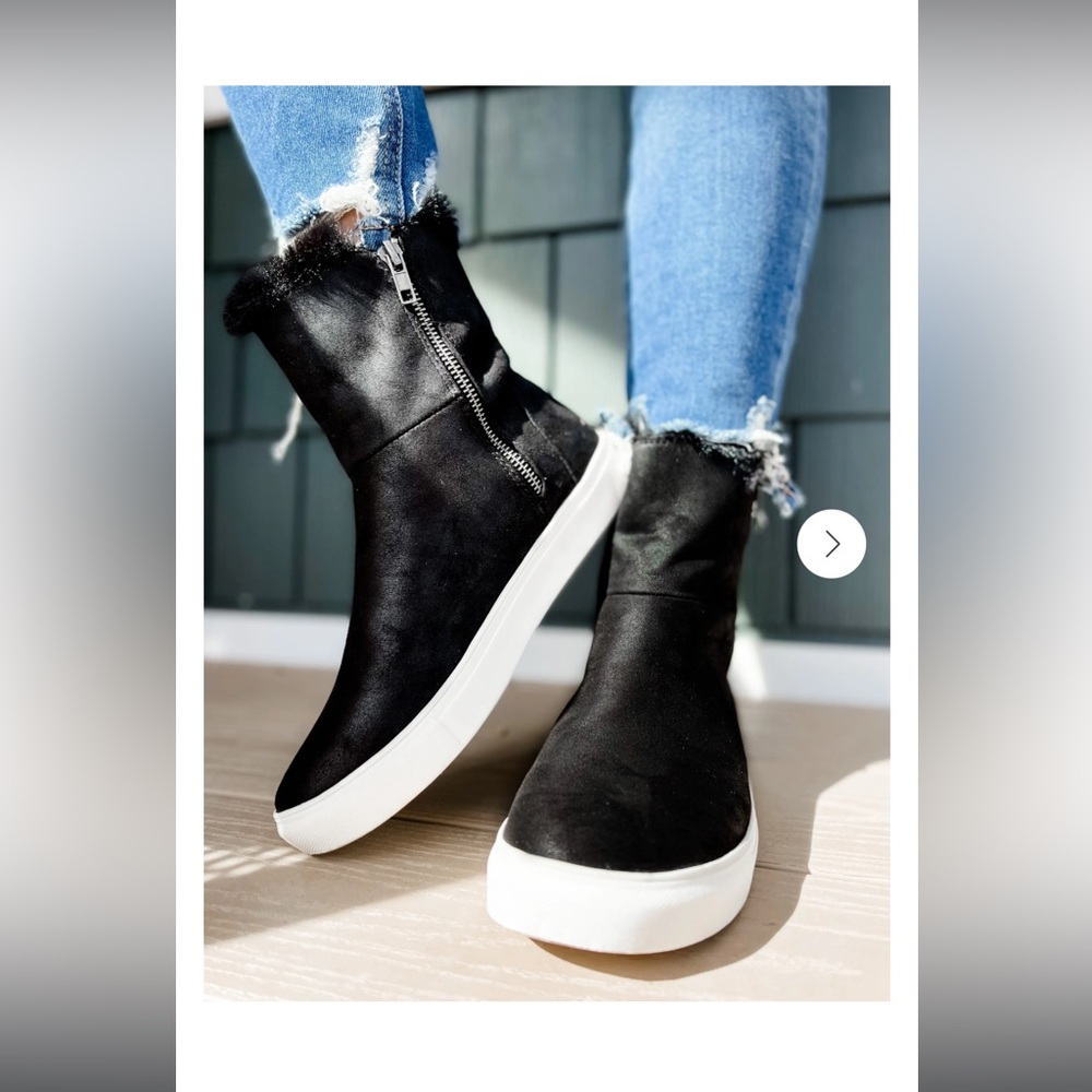 ✨Brand New In Box! Very G Plusher Booties ✨ - Picture 5 of 8